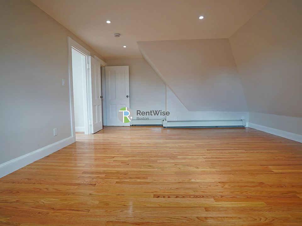 1st image of 25 Garrison Rd APT 1