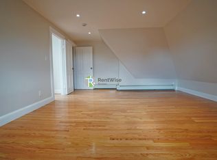 25 Garrison Rd APT 1, Brookline, MA 02445