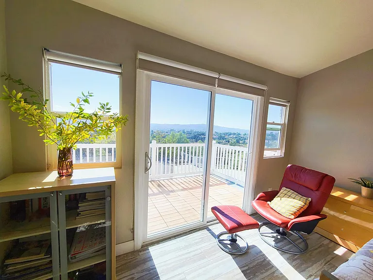 19044 Summit Ridge Dr — Photo 38