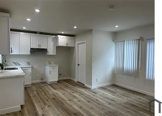 2616 1/4 Halldale Ave — Photo 7