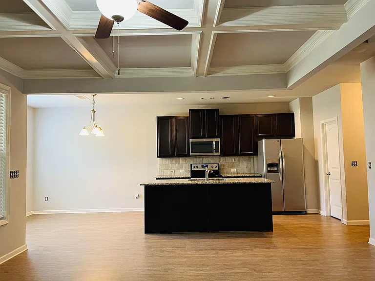 7581 Silk Tree Point — Photo 5