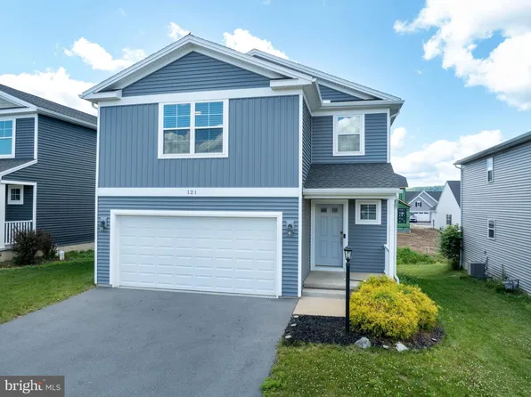 121 Caymus Dr, Port Matilda, PA 16870