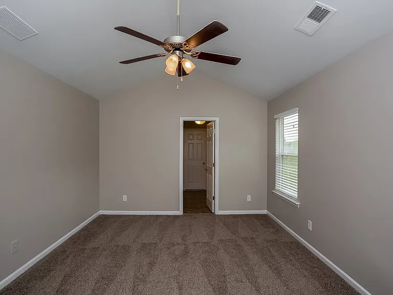 137 Centerra Springs Dr — Photo 9