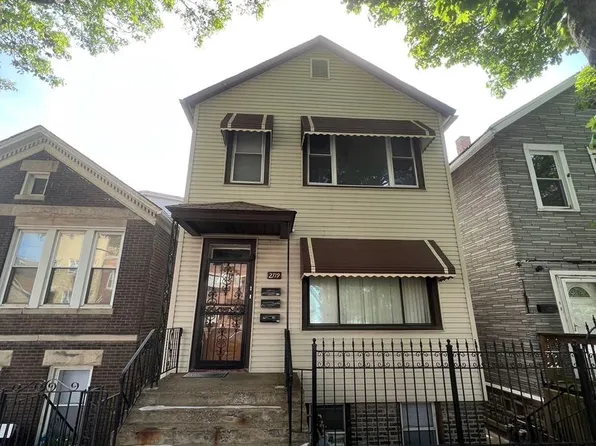 2719 S Emerald Ave, Chicago, IL 60616