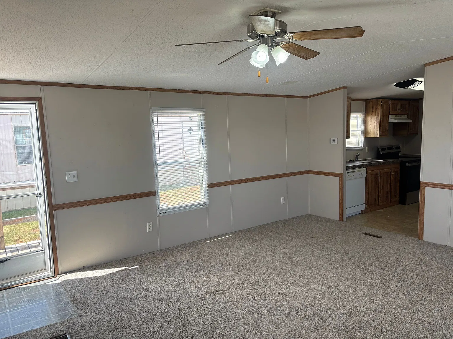 3 bed, 1280 sqft, $1,150 — Photo 3