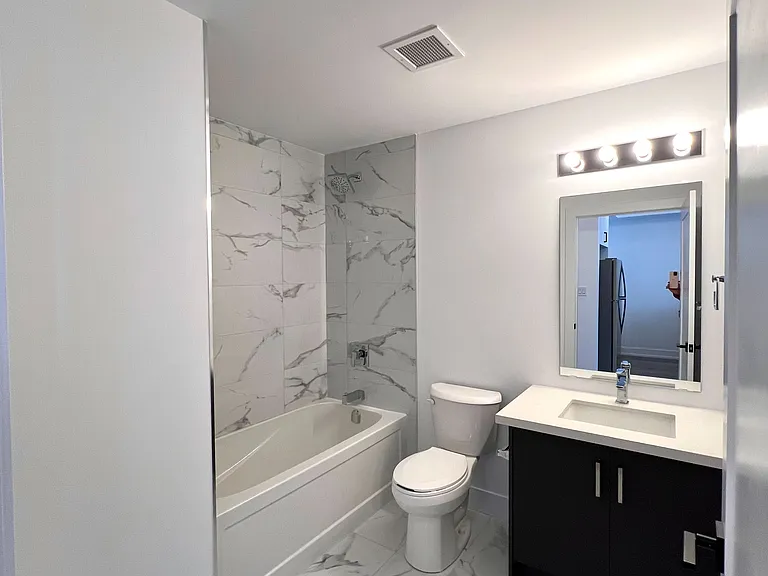 470 Dundas St E #715 — Photo 13
