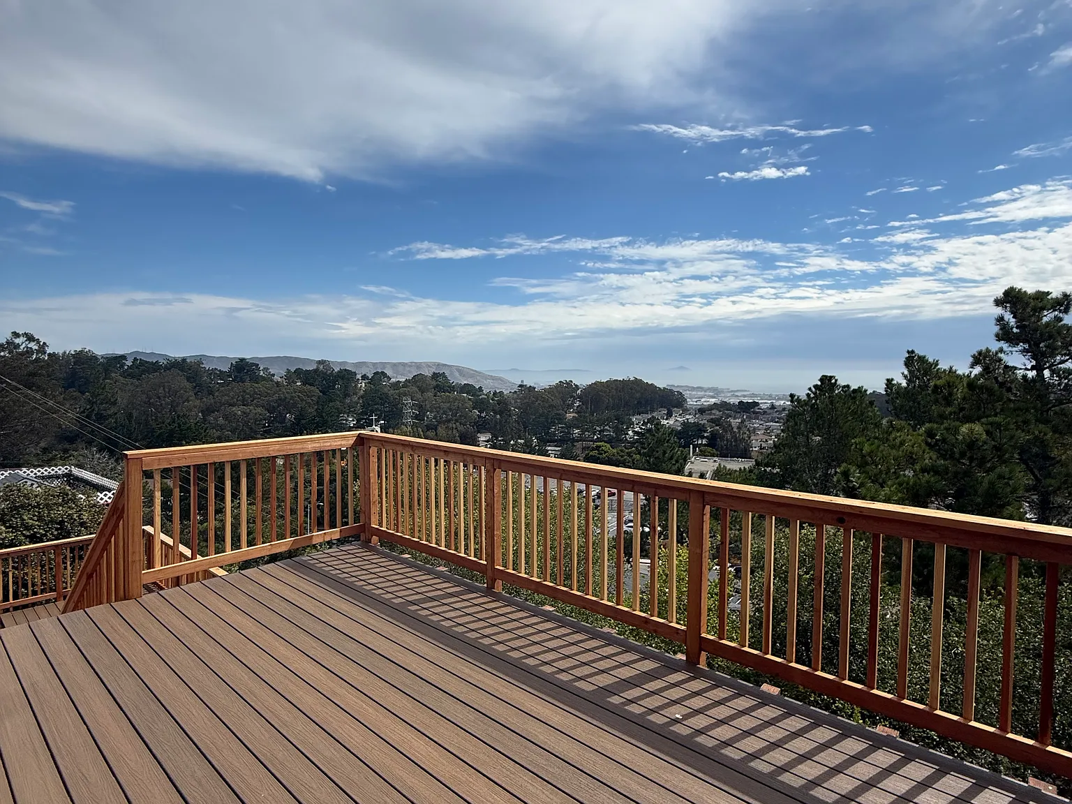 4 bed, 2.5 bath, 2060 sqft, $6,300 — Photo 2