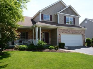 N813 W Curtis Sq, Geneva, IL 60134