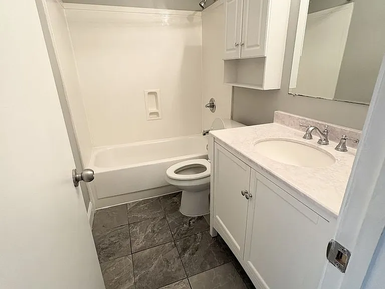 25 S Morrison St — Photo 8