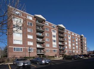 31 E Grove St APT 202, Lombard, IL 60148