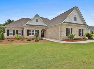 1121 Birchwood Dr, Griffin, GA 30224