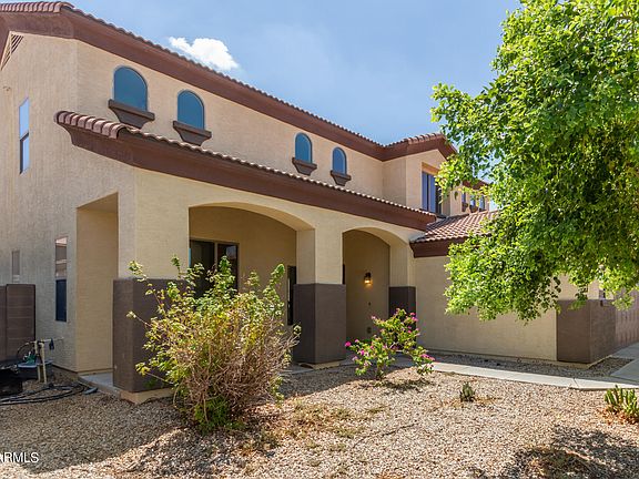 5th image of 1653 W VINEYARD PLAINS Drive