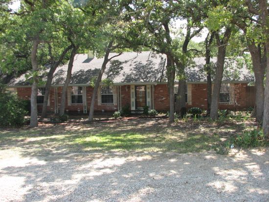 1416 Country Club Rd, Argyle, TX 76226