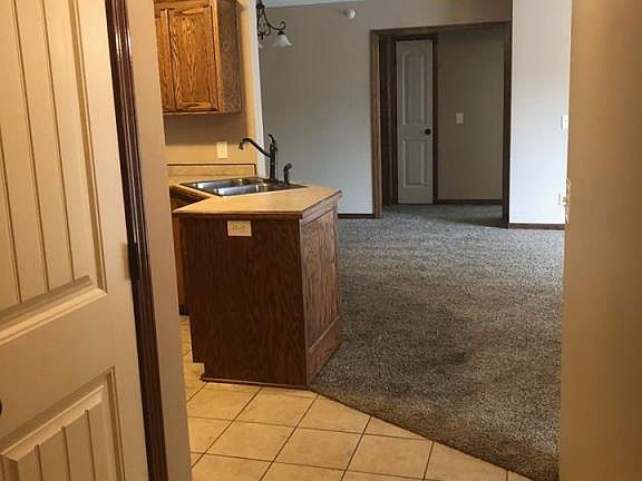 2nd image of 1301 Tracy Ave #106