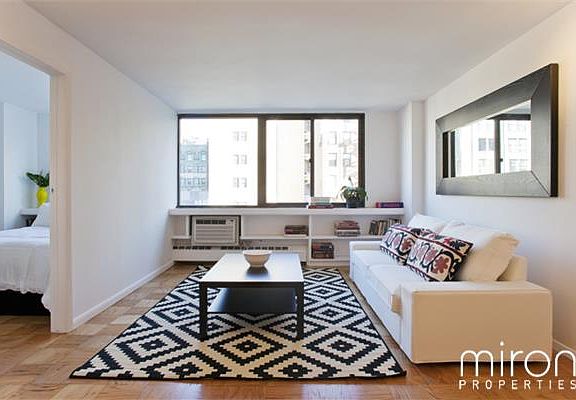 2nd image of 16 W 16th St Unit 14