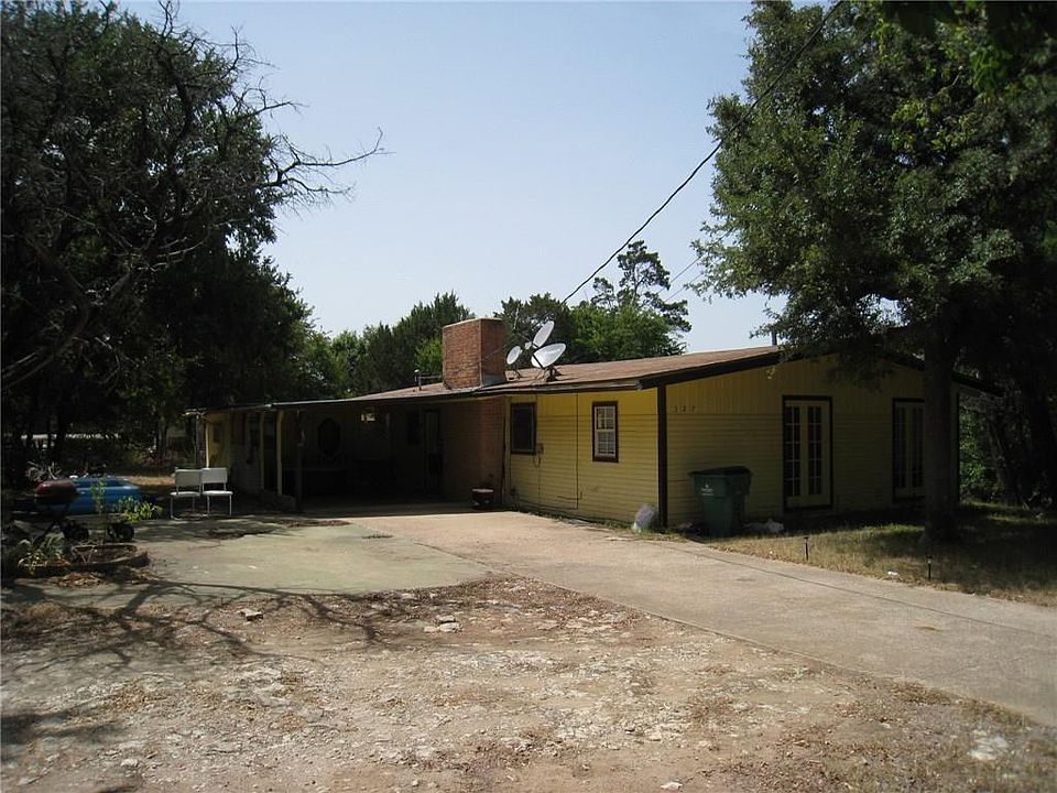 2nd image of 527 County Road 1700