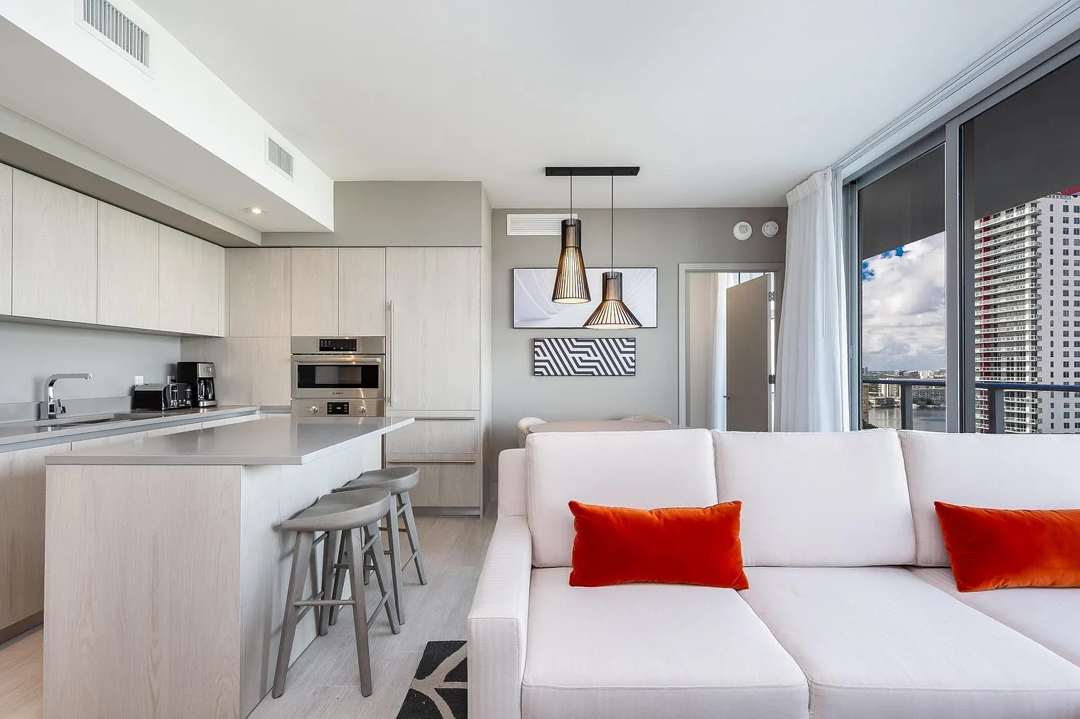 3 bed, 2.0 bath, 1496 sqft, $8,657 — Photo 1