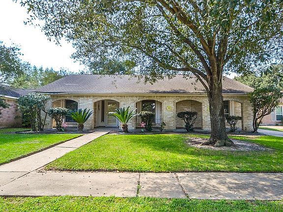 2nd image of 206 Buckeye Dr
