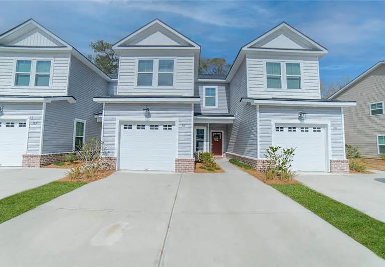 60 Ainsdale Dr — Photo 1
