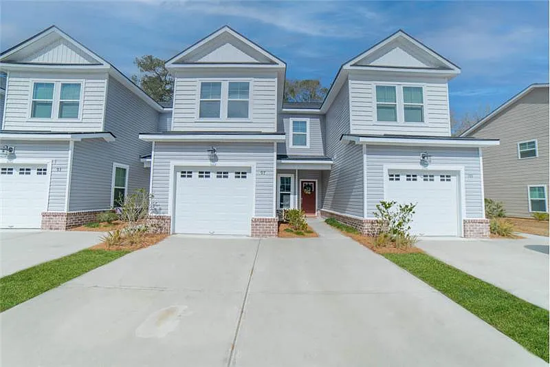 60 Ainsdale Dr