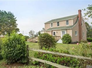 8440 Oregon Rd, Cutchogue, NY 11935