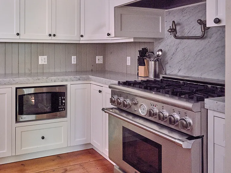 Main House Kitchen - Thermador Range