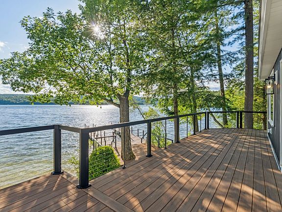 3rd image of 320 Redding Lane