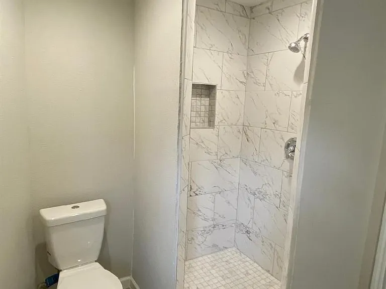 2406 Rosemead Dr — Photo 23