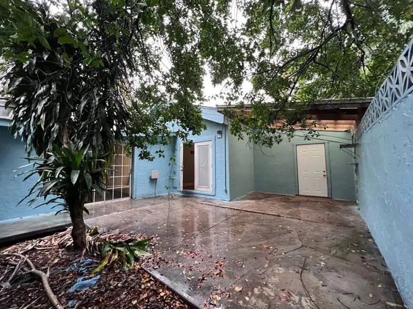 1423 W Humphrey St, Tampa, FL 33604