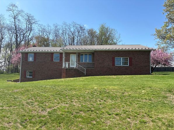 9 Locust Ln