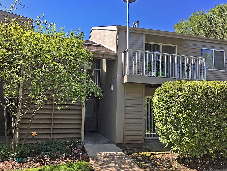 1st image of 43 Orchard Ter APT 6