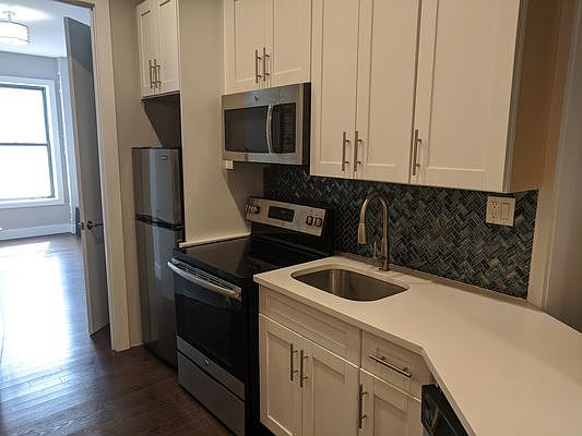 2nd image of 420 E 148th St #4A