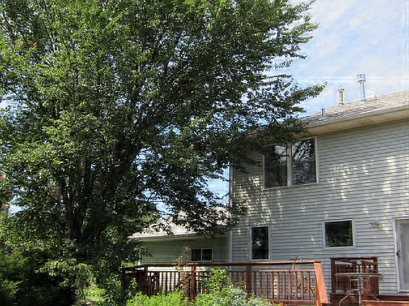 5th image of 1080 Parker Ave