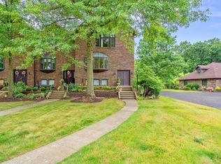 10070 Mansion Dr, Gibsonia, PA