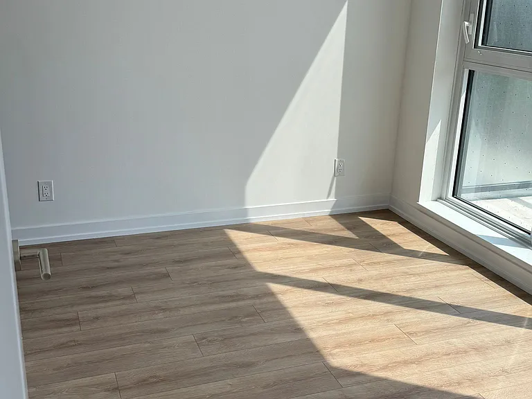 500 Dupont St #315 — Photo 13