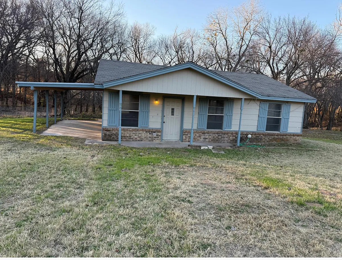 Property Photo - 3711 Greenwood Rd