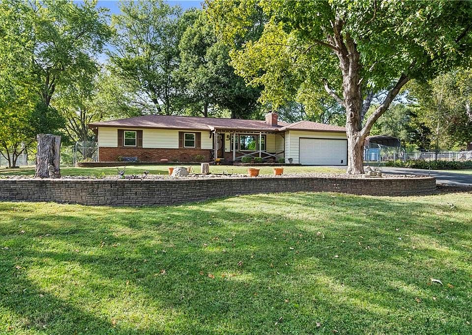 1st image of 4954 Logan Ave