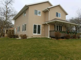 353 Fehrway Dr, Arnolds Park, IA 51331