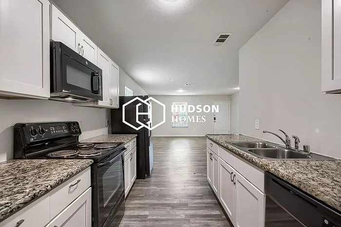 4717 Owenwood Ave — Photo 5
