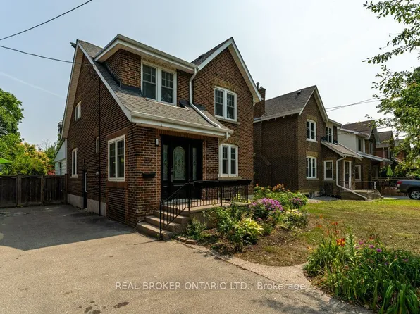 39 Court St N, Milton, ON L9T 2S2