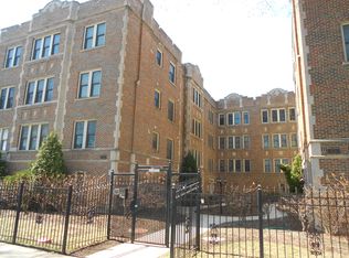 122-30 Callan Ave #124-3A, Evanston, IL 60202