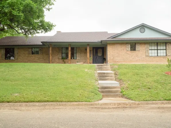 75 Delmore Dr, Hillsboro, TX 76645