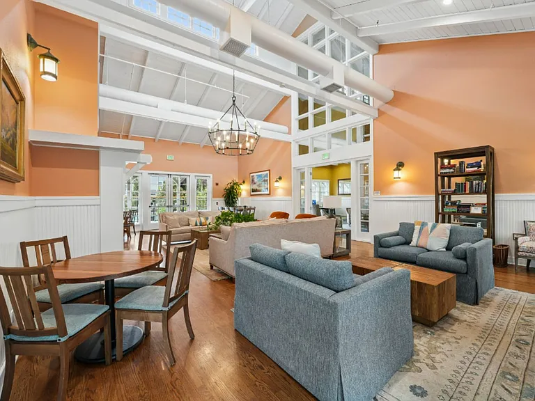 The Presidio Apartments — Photo 4