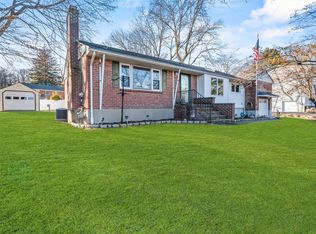 3 Colonial Rd, Stony Pt, NY 10980