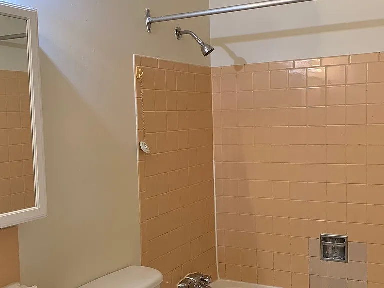 260 Talbot Ave #109 — Photo 4
