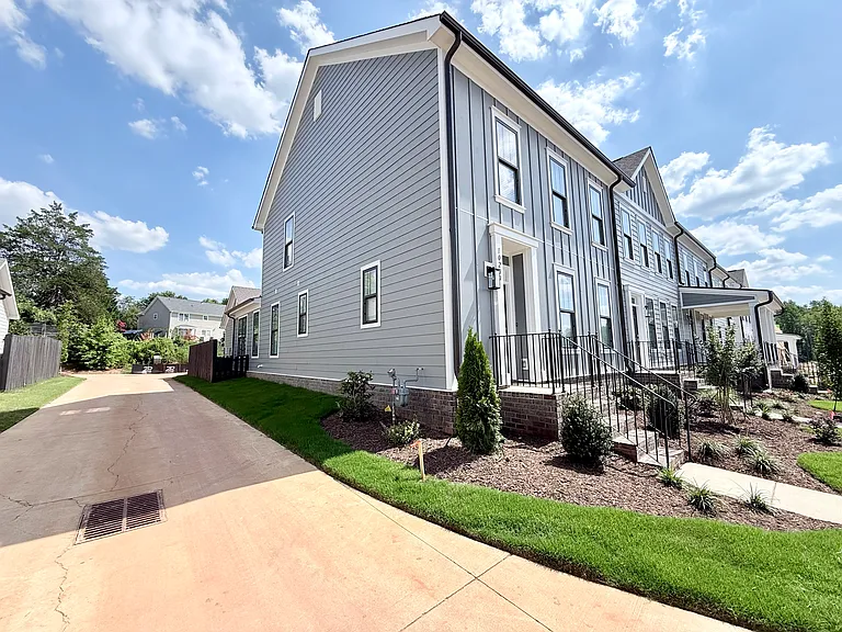 10211 Rainier Trail Dr NW — Photo 53