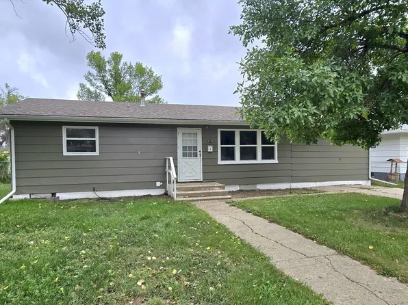217 2nd St, Glendive, MT 59330