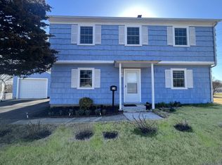 16 Harvann Rd, Norwalk, CT 06850