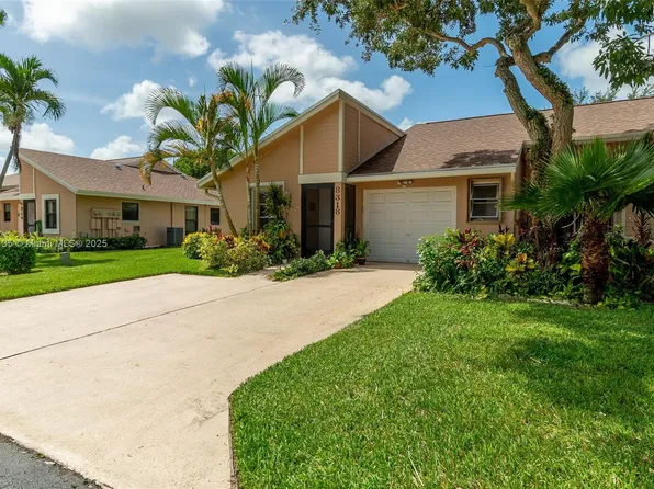 8318 Springtree Rd, Boca Raton, FL 33496