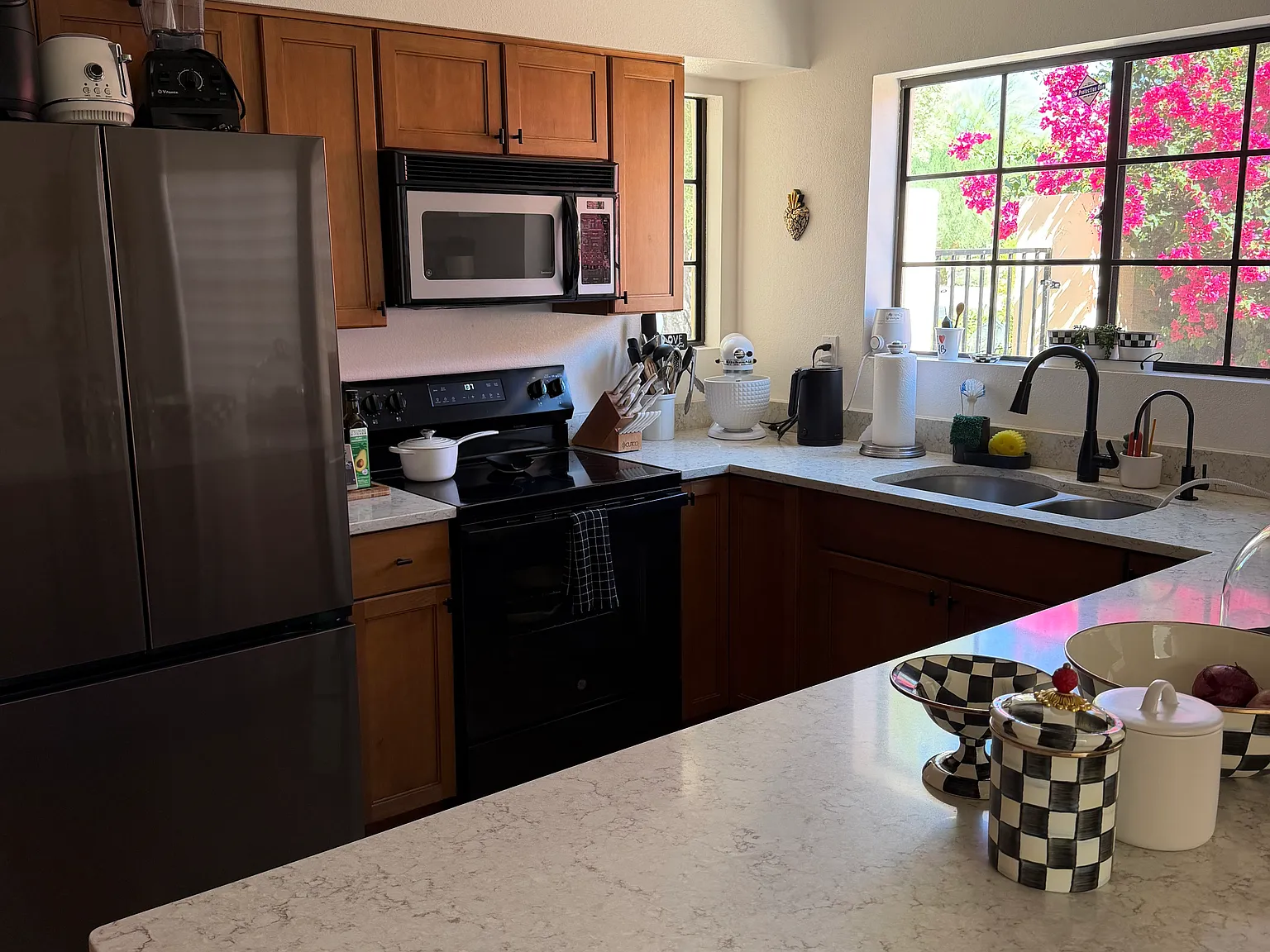 2 bed, 1472 sqft, $3,595 — Photo 2